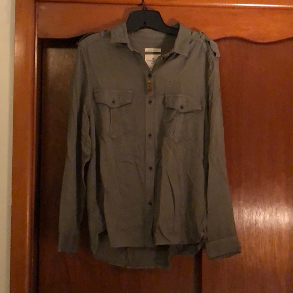 AE olive button down, M - Picture 1 of 3